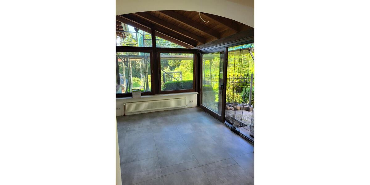 Hochparterre Ennepetal - 8 Zimmer, 169 m&sup2;, 1.450&euro; | Angebot:27621139