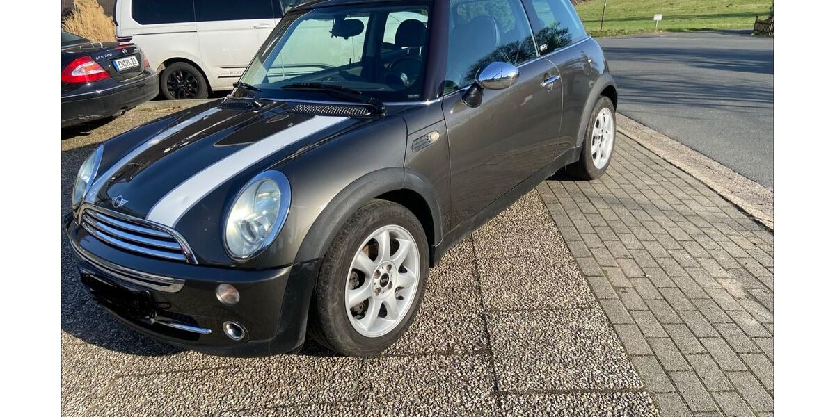 Mini ONE 242.933 km 2.540 &euro; Hattingen 45529