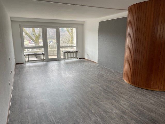 4 - 5 12 Zimmer, Küche, Bad, Gäste-WC, 2 x Loggia, Sauna - Etagenwohnung Lüdenscheid Brügge | Angebot:26014260