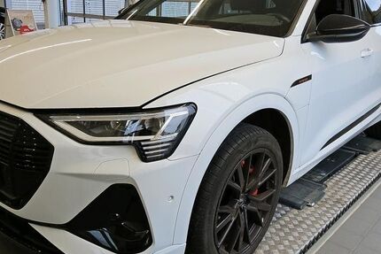 Audi e-tron 26.690 km 30.465 &euro; Hagen 58091