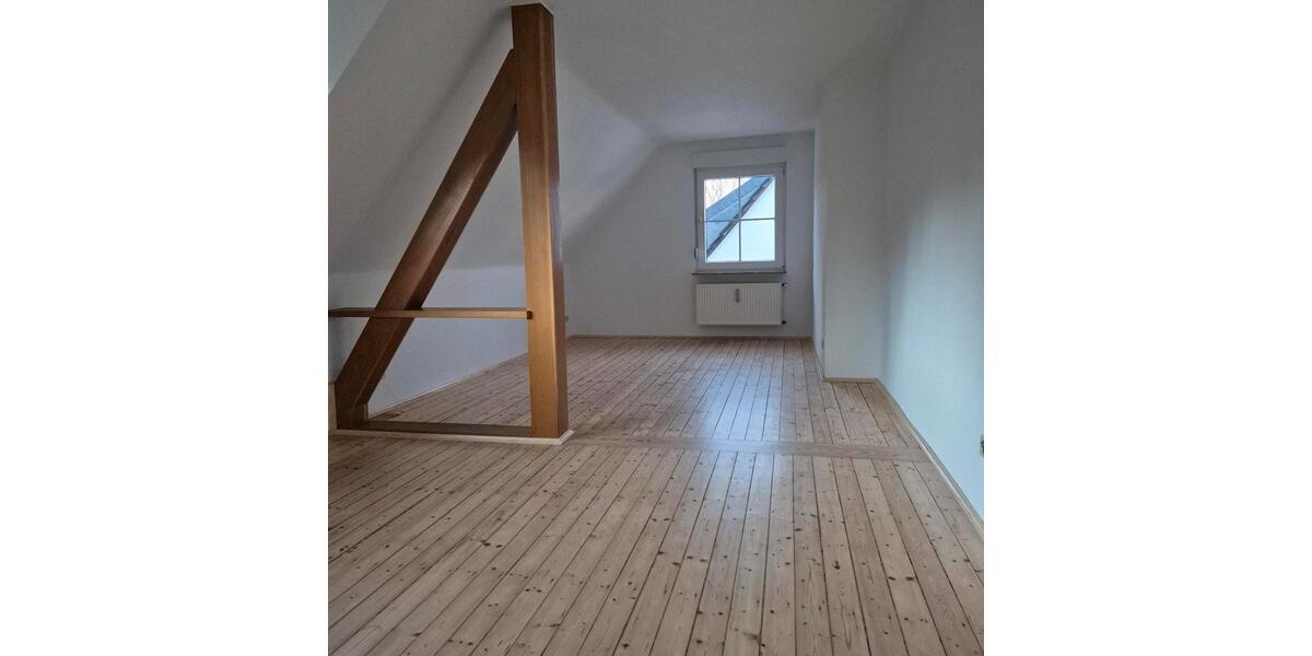 Dachgeschoßwohnung Hattingen - 2.5 Zimmer, 60 m&sup2;, 500&euro; | Angebot:25401599