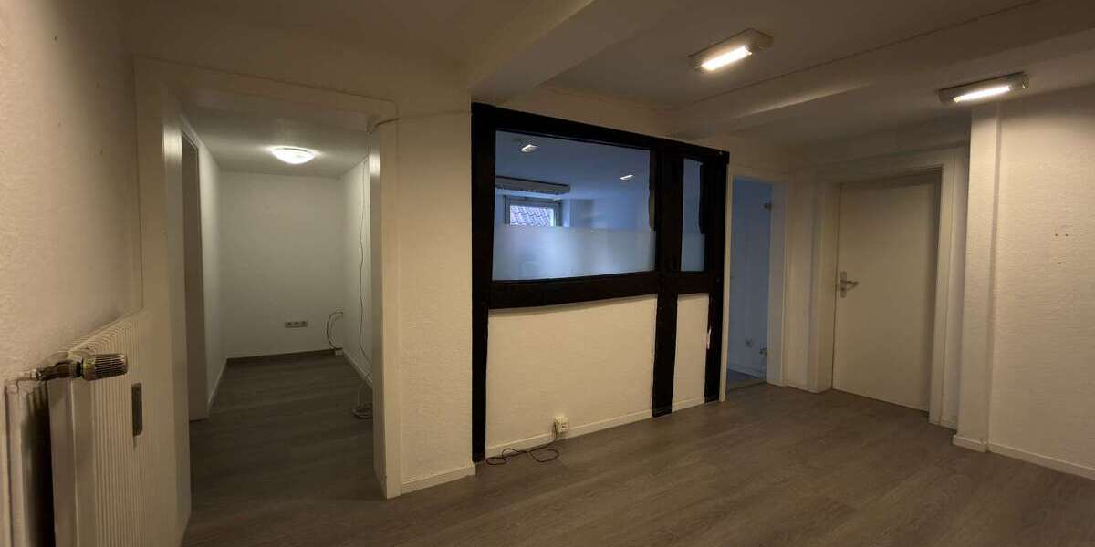 Büro- und Praxisfläche in Hattingen-Altstadt mit IT-Raum, LAN, Seminarraum & Garten - Gewerbeobjekt Hattingen Baak | Angebot:26066718