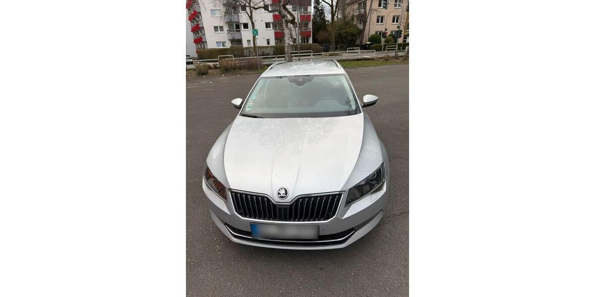 Skoda Superb 244.000 km 8.950 &euro; Bochum 44789