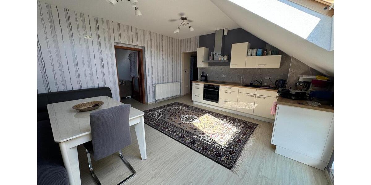 Dachgeschoßwohnung Iserlohn - 3.5 Zimmer, 95 m&sup2;, 750&euro; | Angebot:25725335