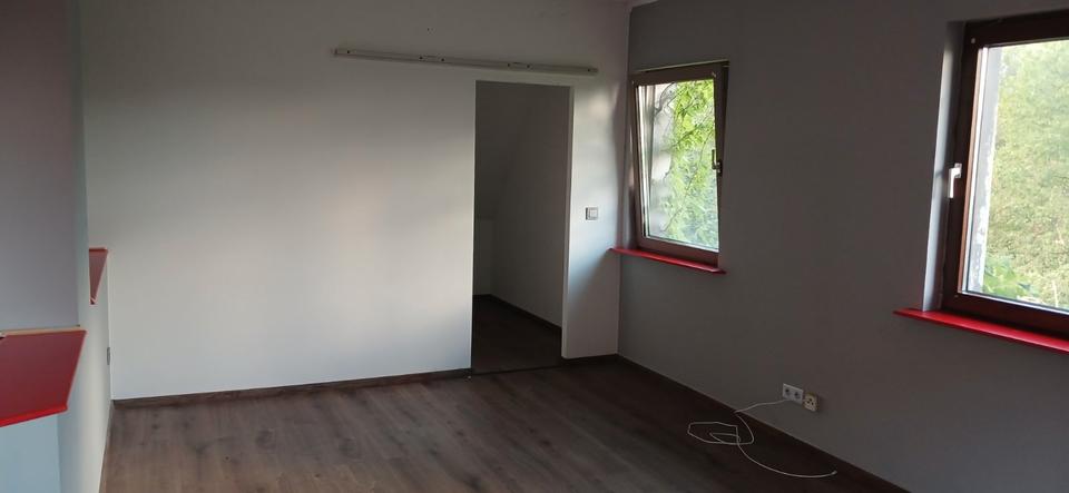 Einfamilienhaus Kamen - 8.5 Zimmer, 285 m&sup2;, 2.500&euro; | Angebot:27615885