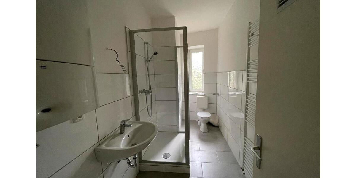 Etagenwohnung Bochum Bochum-Mitte - 2 Zimmer, 75 m&sup2;, 385&euro; | Angebot:25832737