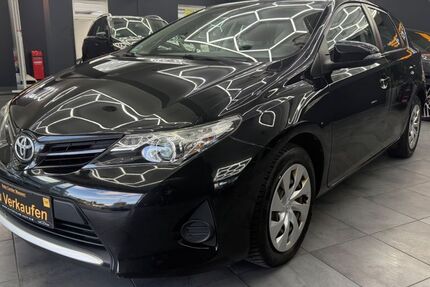Toyota Auris 142.000 km 5.999 &euro; Unna 59423
