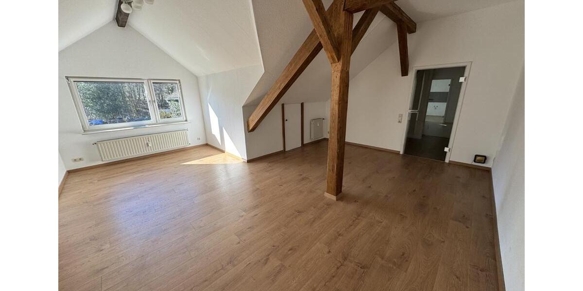 Dachgeschoßwohnung Lüdenscheid Augustenthal - 3 Zimmer, 82 m&sup2;, 650&euro; | Angebot:25793364