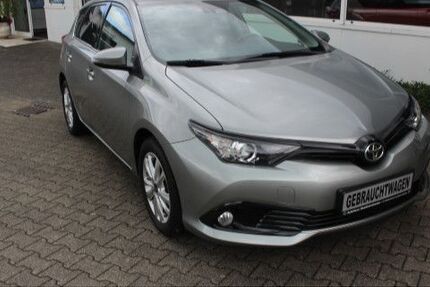 Toyota Auris 93.100 km 12.900 &euro; Iserlohn 58636
