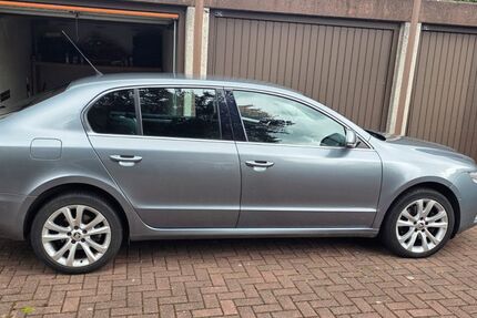 Skoda Superb 131.000 km 5.490 &euro; Castrop-Rauxel 44581