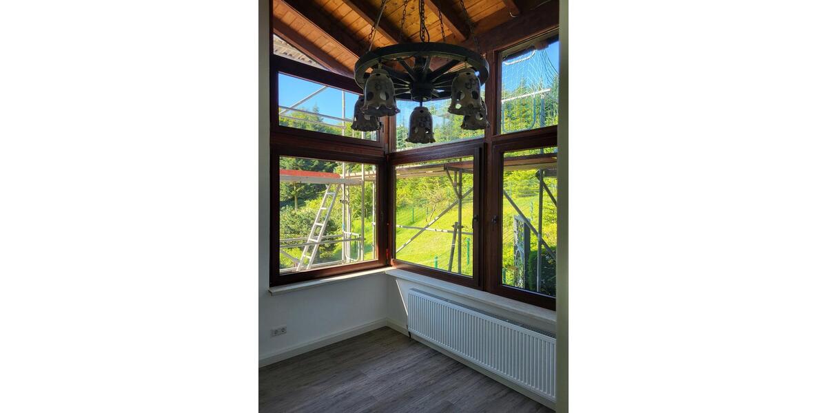 Hochparterre Ennepetal - 8 Zimmer, 169 m&sup2;, 1.450&euro; | Angebot:27621139