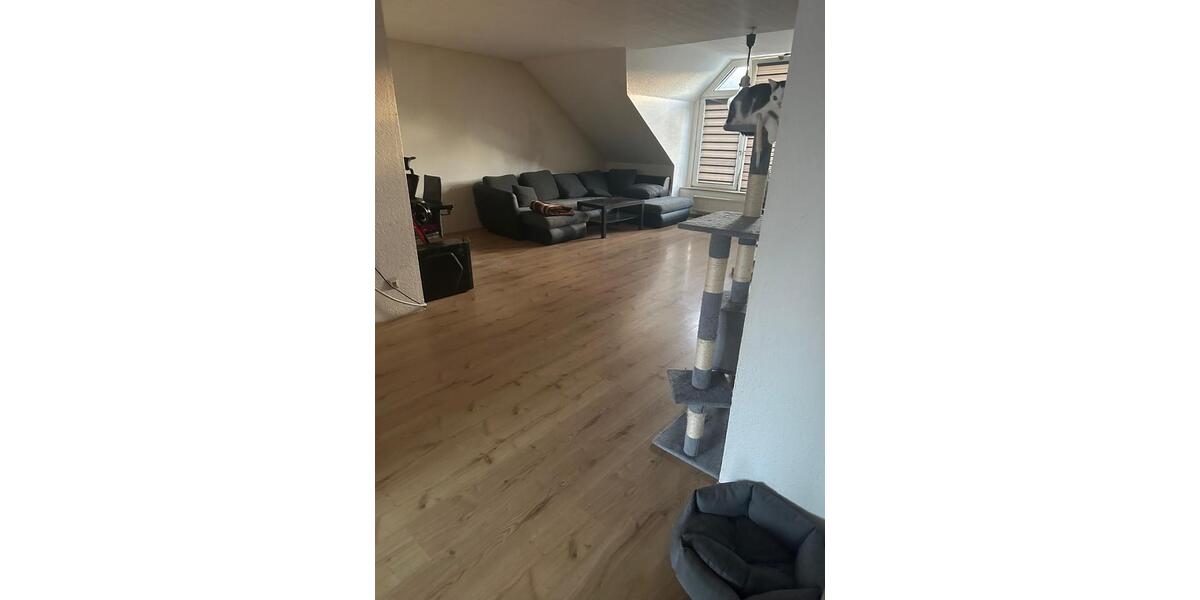 Dachgeschoßwohnung Werdohl - 2.5 Zimmer, 70 m&sup2;, 95.000&euro; | Angebot:24811777