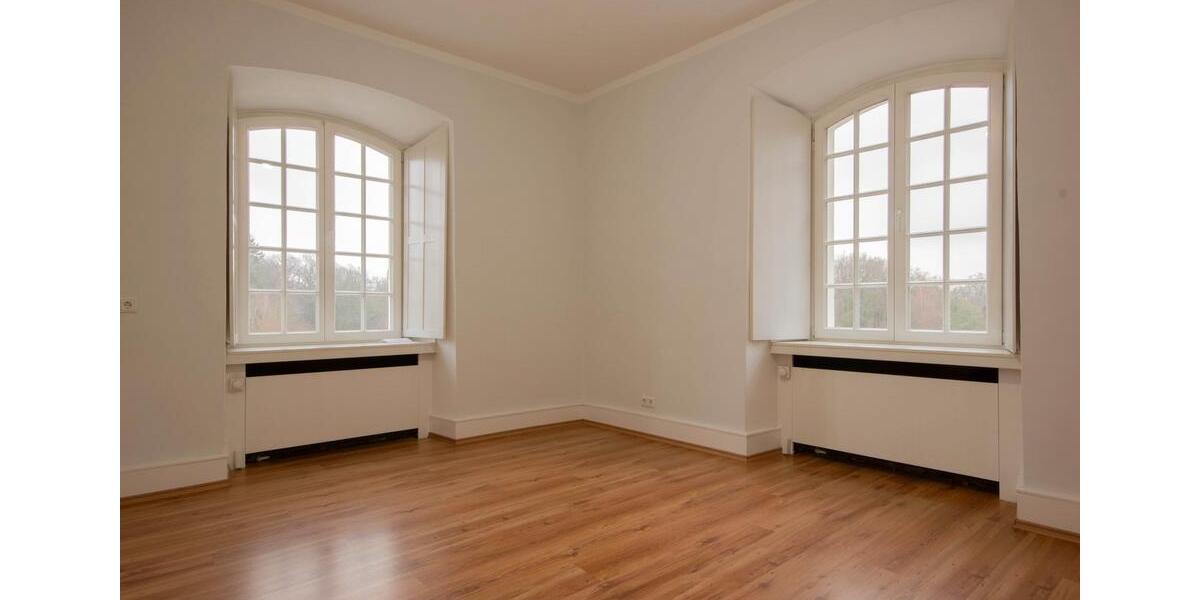 Einfamilienhaus Arnsberg Holzen - 10 Zimmer, 280 m&sup2;, 2.250&euro; | Angebot:25269571