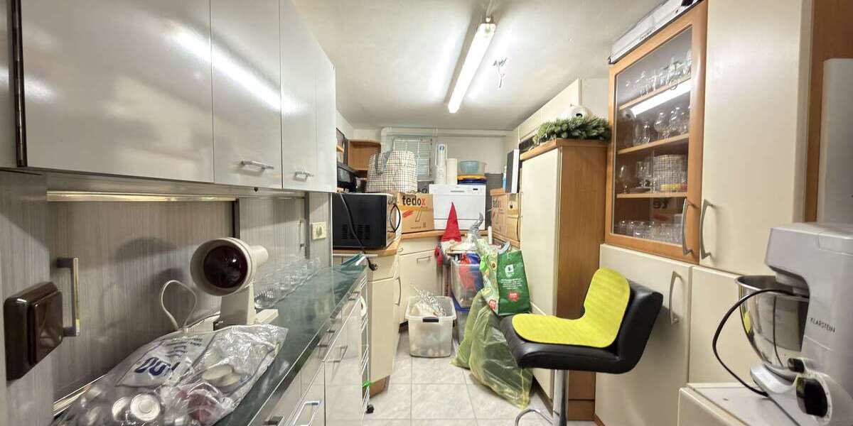 Modernisiertes Reihenhaus mit Wellnessbad, Gäste-WC, Keller & 248 m² Grundstück - Reihenmittelhaus Bönen | Angebot:27671909