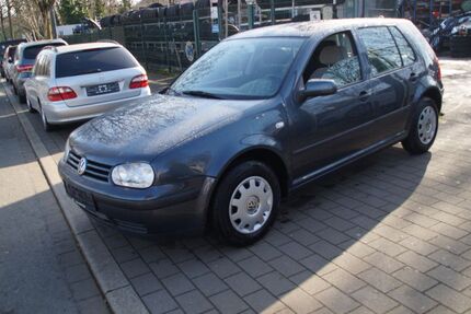 VW Golf 181.000 km 1.950 &euro; Bochum 44793