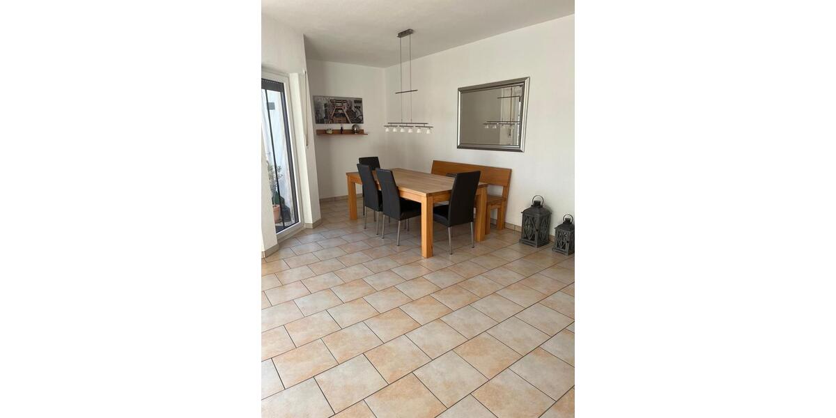 Dachgeschoßwohnung Bochum Günnigfeld - 3.5 Zimmer, 90 m&sup2;, 249.000&euro; | Angebot:25655953