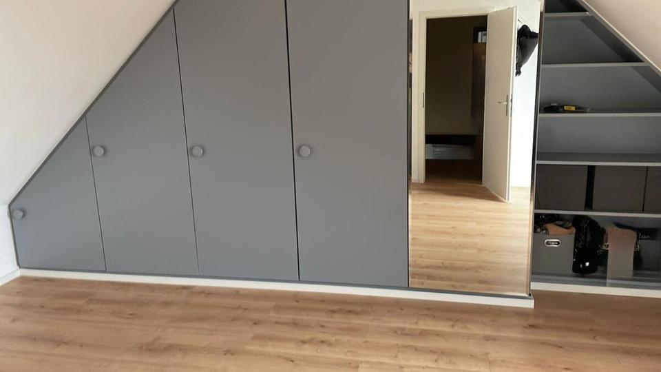 Dachgeschoßwohnung Herne - 2.5 Zimmer, 140 m&sup2;, 950&euro; | Angebot:25179786