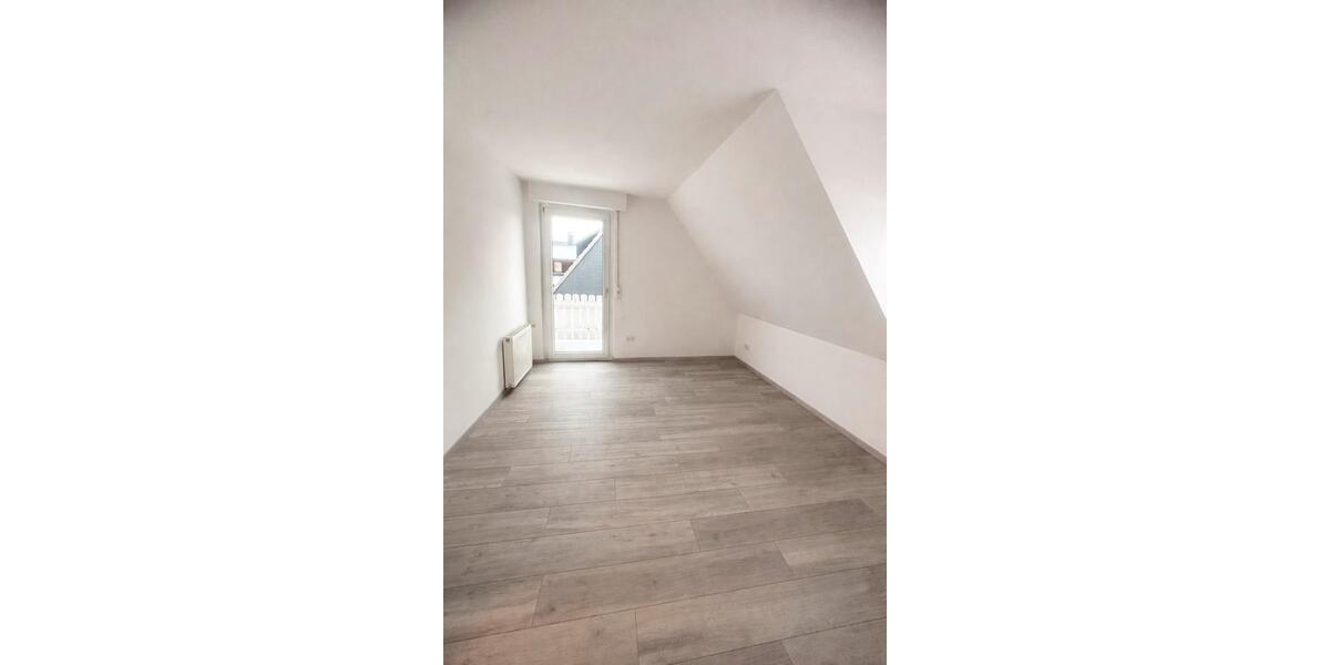 Erdgeschoßwohnung Iserlohn - 5 Zimmer, 105 m&sup2;, 1.400&euro; | Angebot:25405195