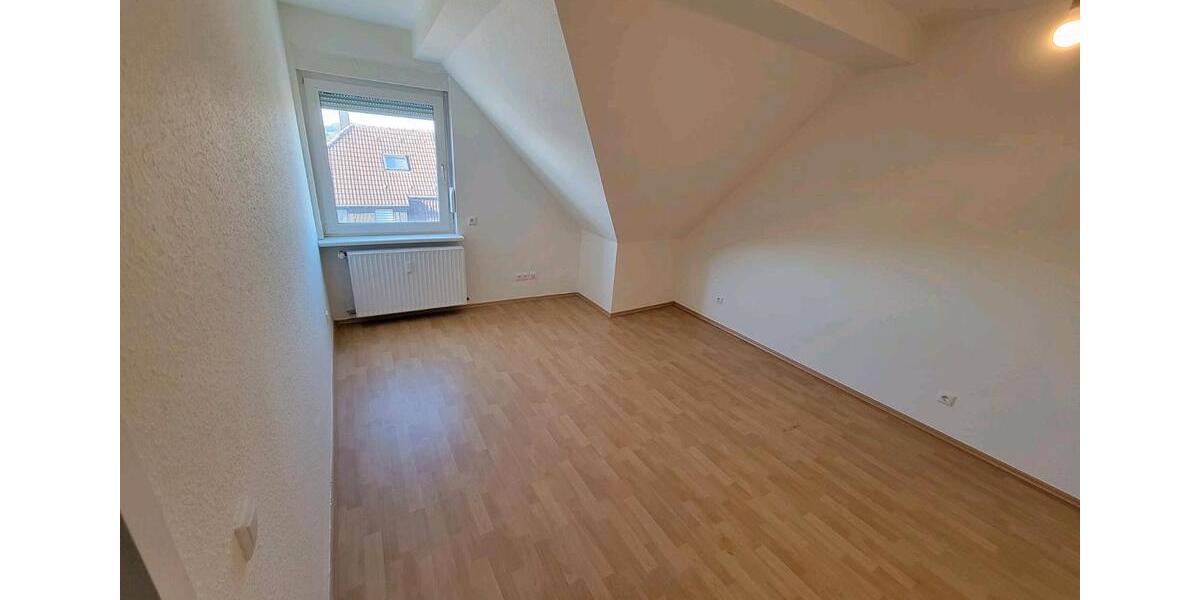 Dachgeschoßwohnung Hagen Hagen-Mitte - 3 Zimmer, 64 m&sup2;, 585&euro; | Angebot:25551496