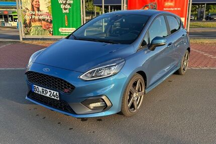Ford Fiesta 70.800 km 13.999 &euro; Bochum 44892
