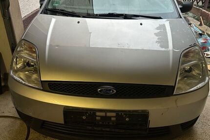Ford Fiesta 55.000 km 2.400 &euro; Hemer 58675