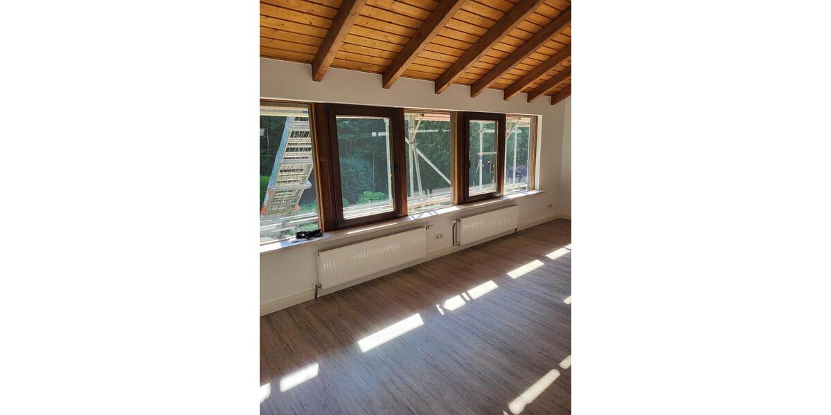 Hochparterre Ennepetal - 8 Zimmer, 169 m&sup2;, 1.450&euro; | Angebot:27621139