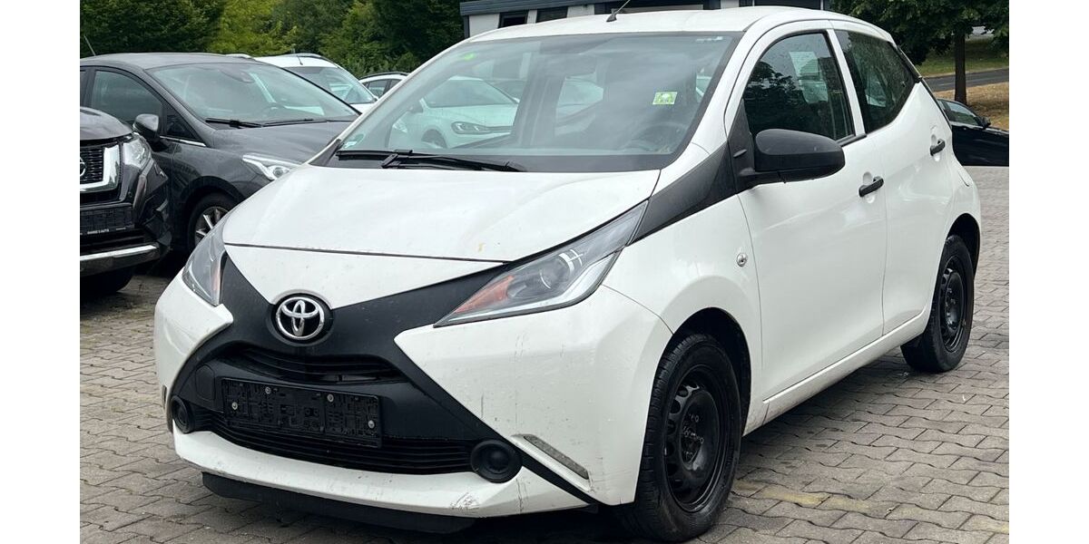 Toyota Aygo (X) 111.396 km 4.900 &euro; Hagen 58135