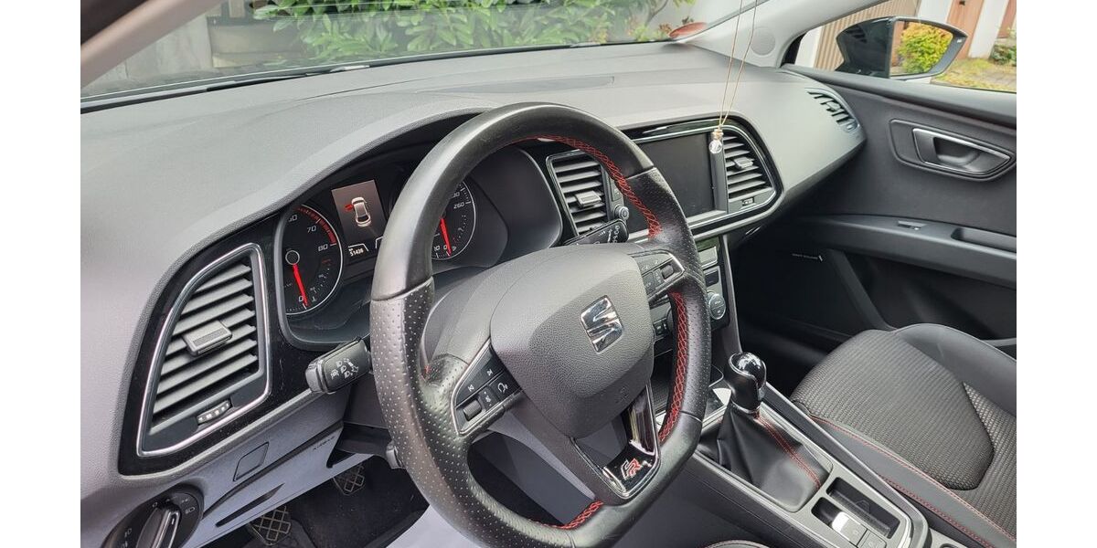 Seat Leon 76.200 km 13.800 &euro; Dortmund 44269