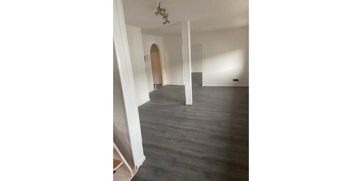 Dachgeschoßwohnung Bochum Günnigfeld - 3 Zimmer, 79 m&sup2;, 650&euro; | Angebot:25962506