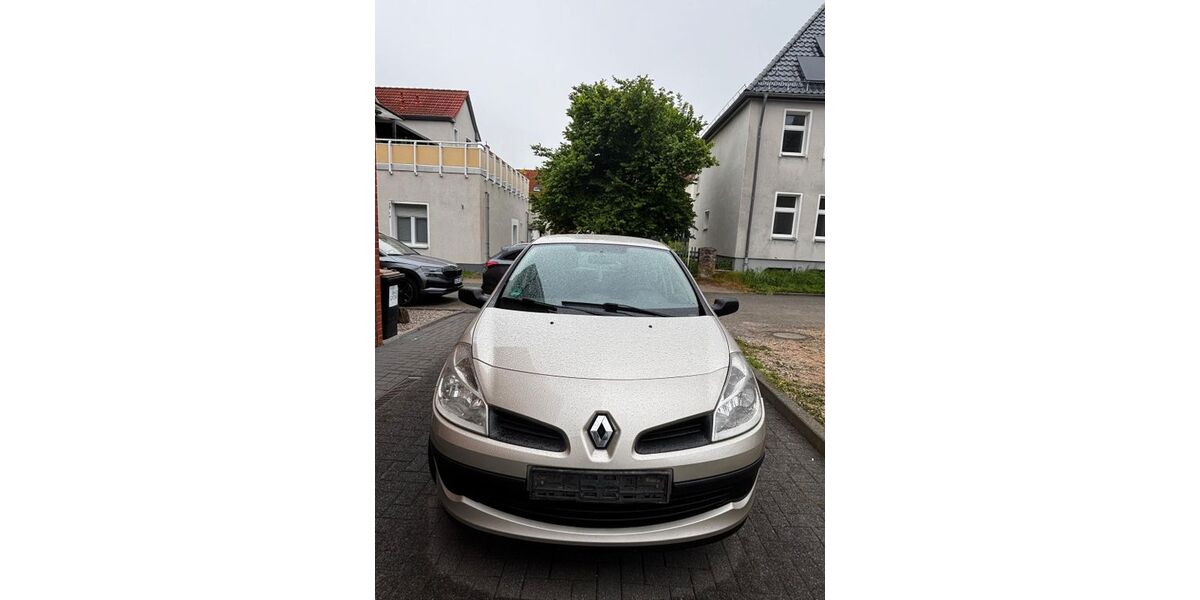 Renault Clio 210.000 km 1.599 &euro; Dortmund 44359