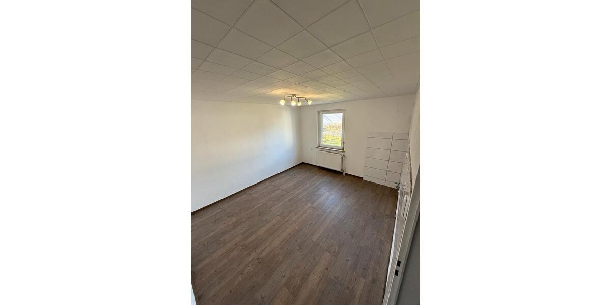 Erdgeschoßwohnung Lüdenscheid - 2 Zimmer, 35 m&sup2;, 400&euro; | Angebot:25903105