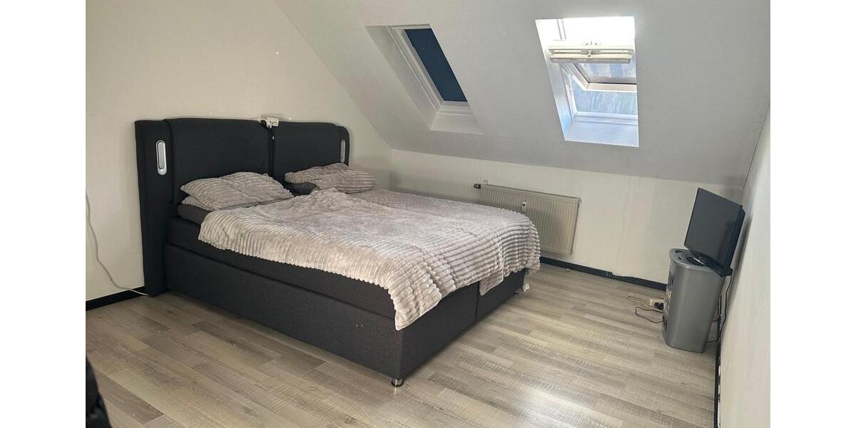 Dachgeschoßwohnung Werdohl - 2.5 Zimmer, 70 m&sup2;, 95.000&euro; | Angebot:24811777