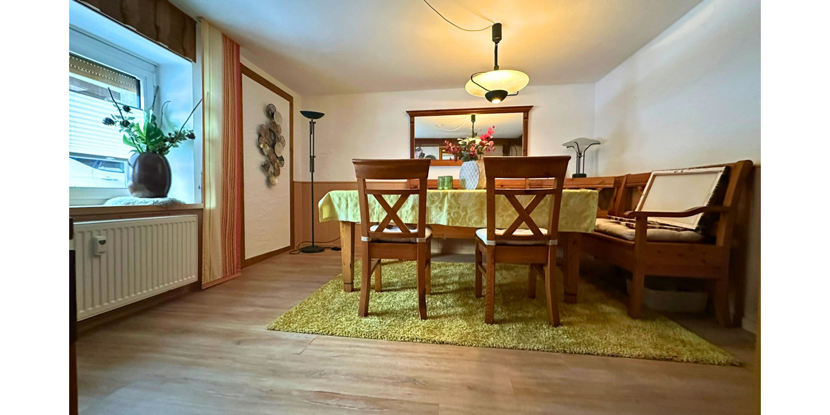 Doppelhaushälfte Balve Mellen - 7 Zimmer, 270 m&sup2;, 285.000&euro; | Angebot:25703460