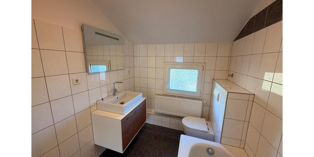 Dachgeschoßwohnung Gevelsberg - 2 Zimmer, 62 m&sup2;, 440&euro; | Angebot:27623788