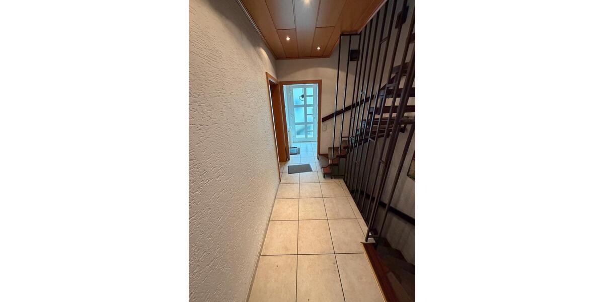 Reihenhaus Iserlohn Sümmern - 5 Zimmer, 133 m&sup2;, 280.000&euro; | Angebot:26061110