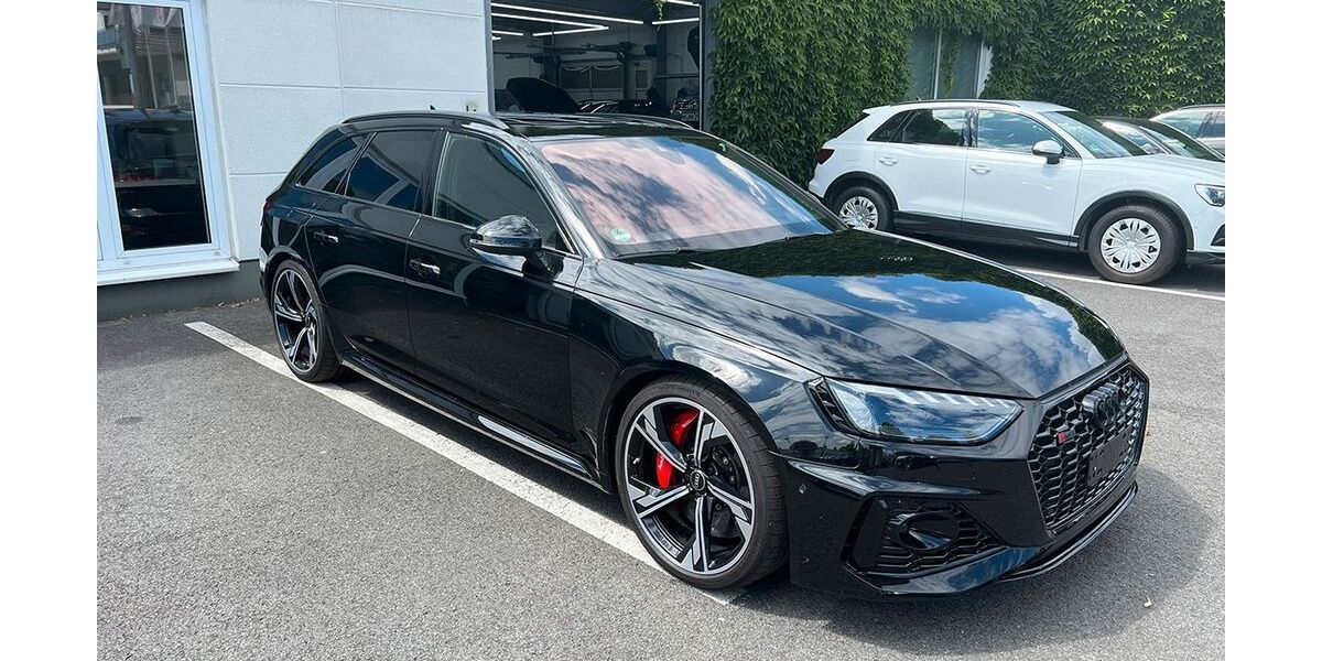 Audi RS4 28.499 km 69.999 &euro; Unna 59423