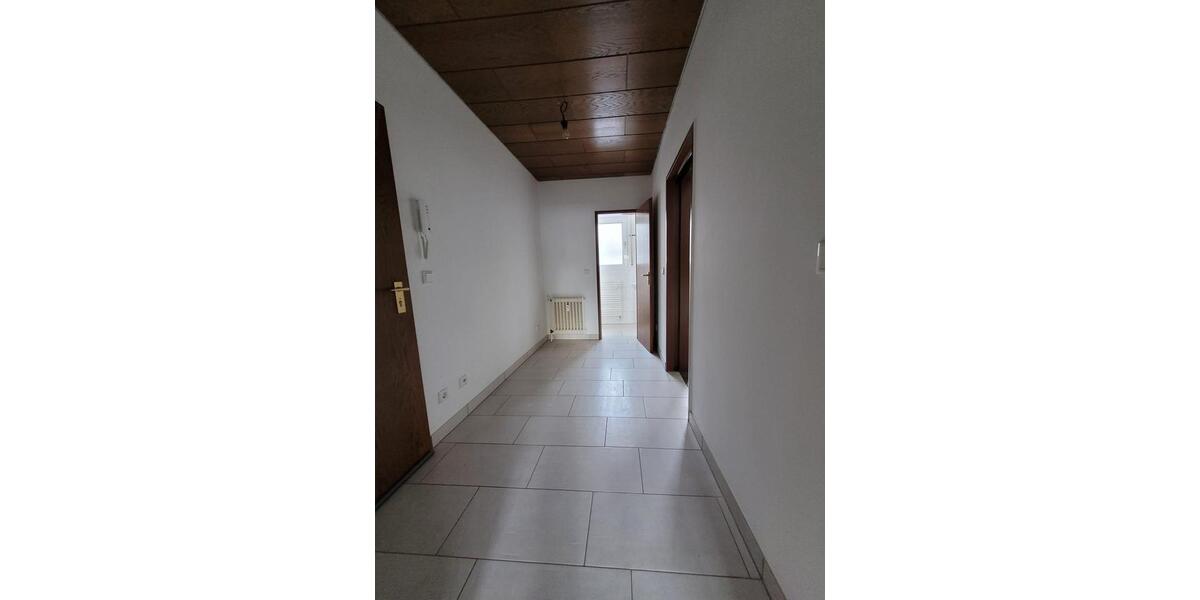 Erdgeschoßwohnung Hagen Hohenlimburg - 3 Zimmer, 93 m&sup2;, 595&euro; | Angebot:26630936