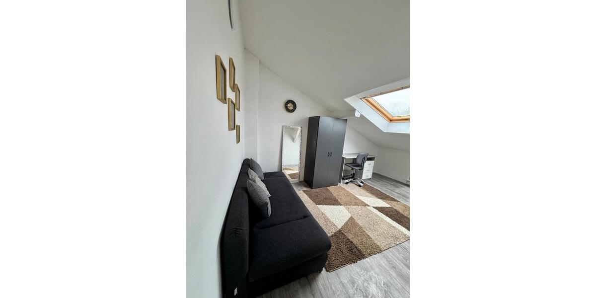 Dachgeschoßwohnung Iserlohn - 3 Zimmer, 55 m&sup2;, 450&euro; | Angebot:26019145