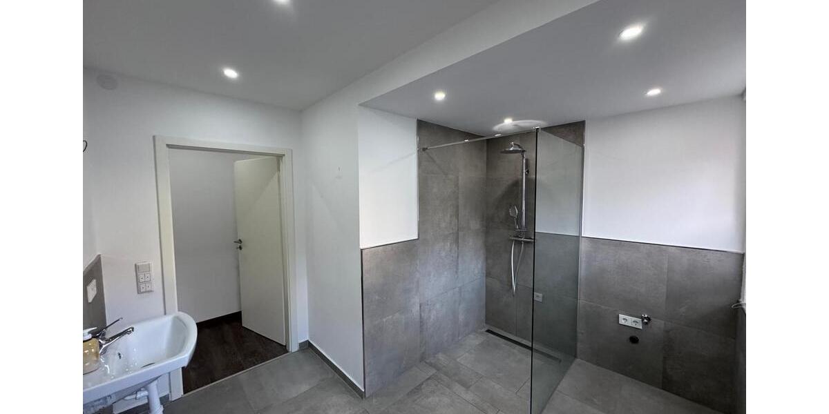 Erdgeschoßwohnung Neuenrade - 3 Zimmer, 93 m&sup2;, 1.050&euro; | Angebot:27551162