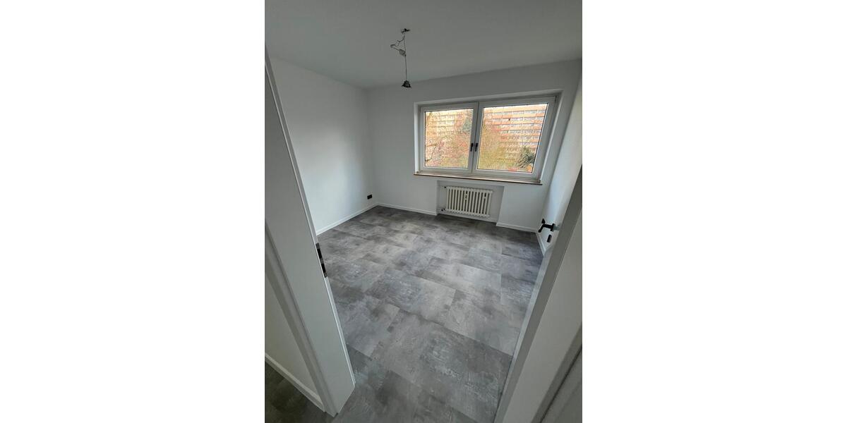 Etagenwohnung Dortmund Brackel - 3.5 Zimmer, 77 m&sup2;, 1.150&euro; | Angebot:25974950