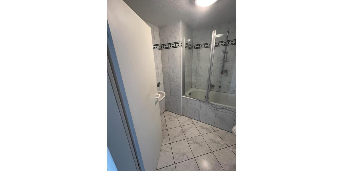 Dachgeschoßwohnung Dortmund Brackel - 3 Zimmer, 65 m&sup2;, 650&euro; | Angebot:25660322