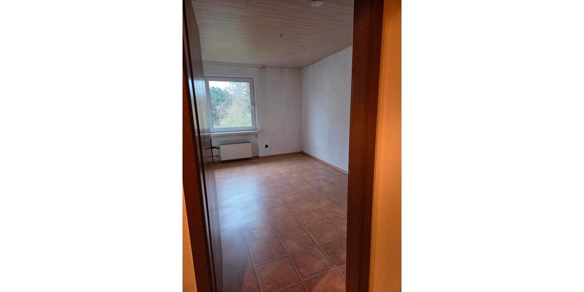 Etagenwohnung Gevelsberg - 3 Zimmer, 83 m&sup2;, 1.180&euro; | Angebot:25148831