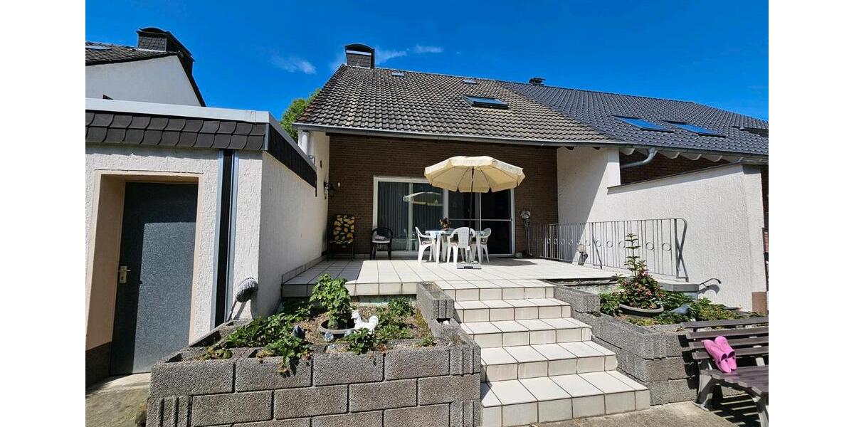 Doppelhaushälfte Bergkamen - 5 Zimmer, 130 m&sup2;, 1.800&euro; | Angebot:27614931