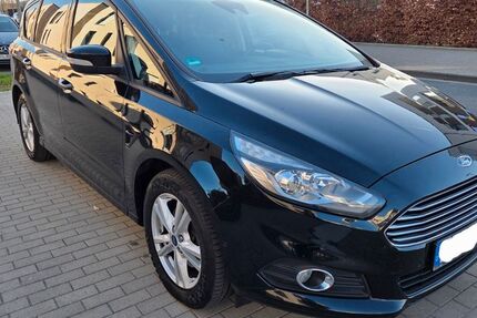 Ford S-Max 121.415 km 12.990 &euro; Dortmund 44263