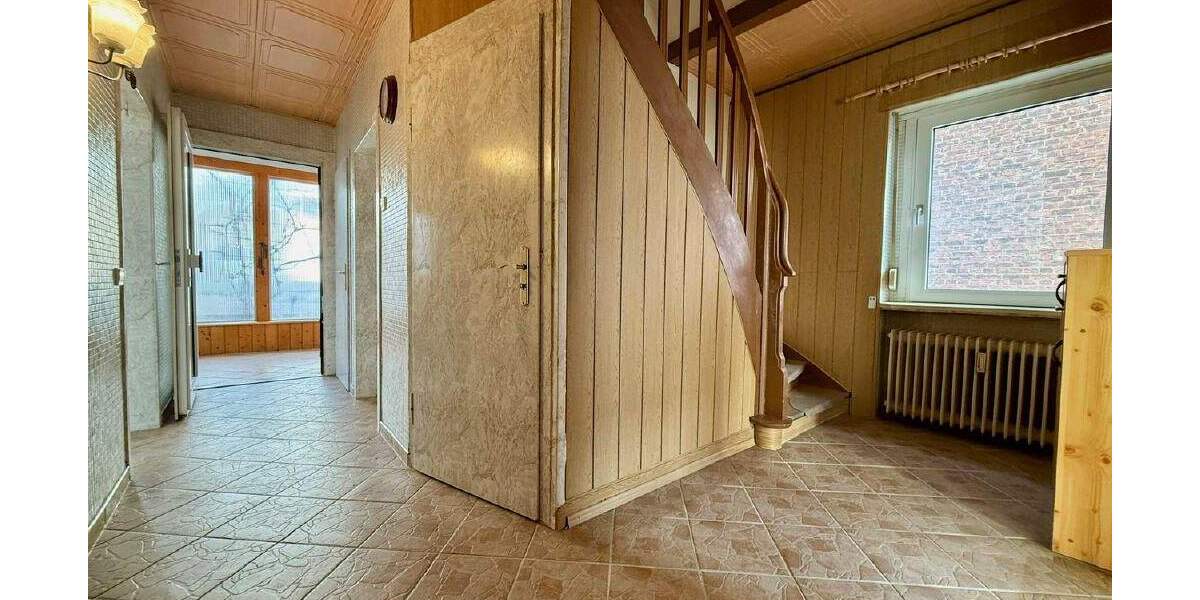 Einfamilienhaus Menden Mitte - 6 Zimmer, 169 m&sup2;, 210.000&euro; | Angebot:25706735