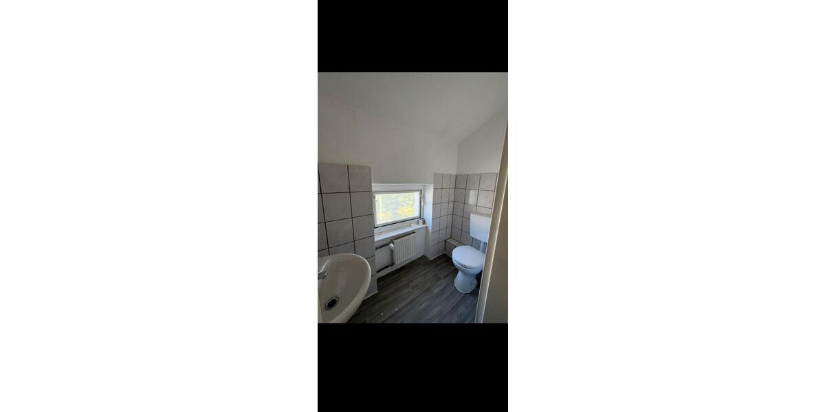 Dachgeschoßwohnung Lüdenscheid Staberg - 4 Zimmer, 70 m&sup2;, 600&euro; | Angebot:25367724