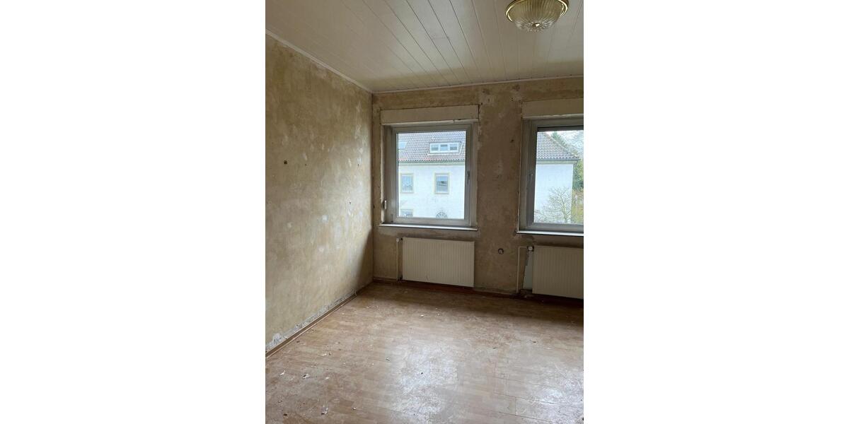 Etagenwohnung Lünen Brambauer - 3 Zimmer, 94 m&sup2;, 165.000&euro; | Angebot:25948288