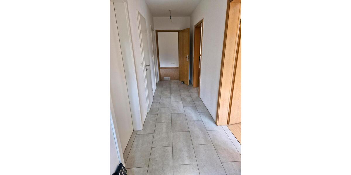 Dachgeschoßwohnung Hemer - 3 Zimmer, 81 m&sup2;, 700&euro; | Angebot:25956708