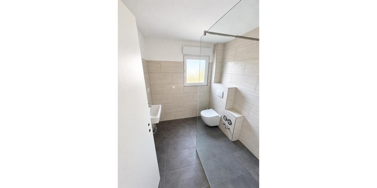 Erdgeschoßwohnung Menden (Sauerland) Berkenhofskamp - 3 Zimmer, 94 m&sup2;, 1.270&euro; | Angebot:27606111