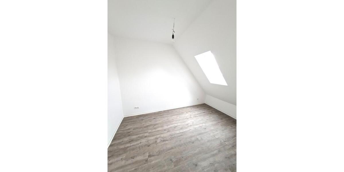 Dachgeschoßwohnung Dortmund Hombruch - 3.5 Zimmer, 57 m&sup2;, 691&euro; | Angebot:25444611